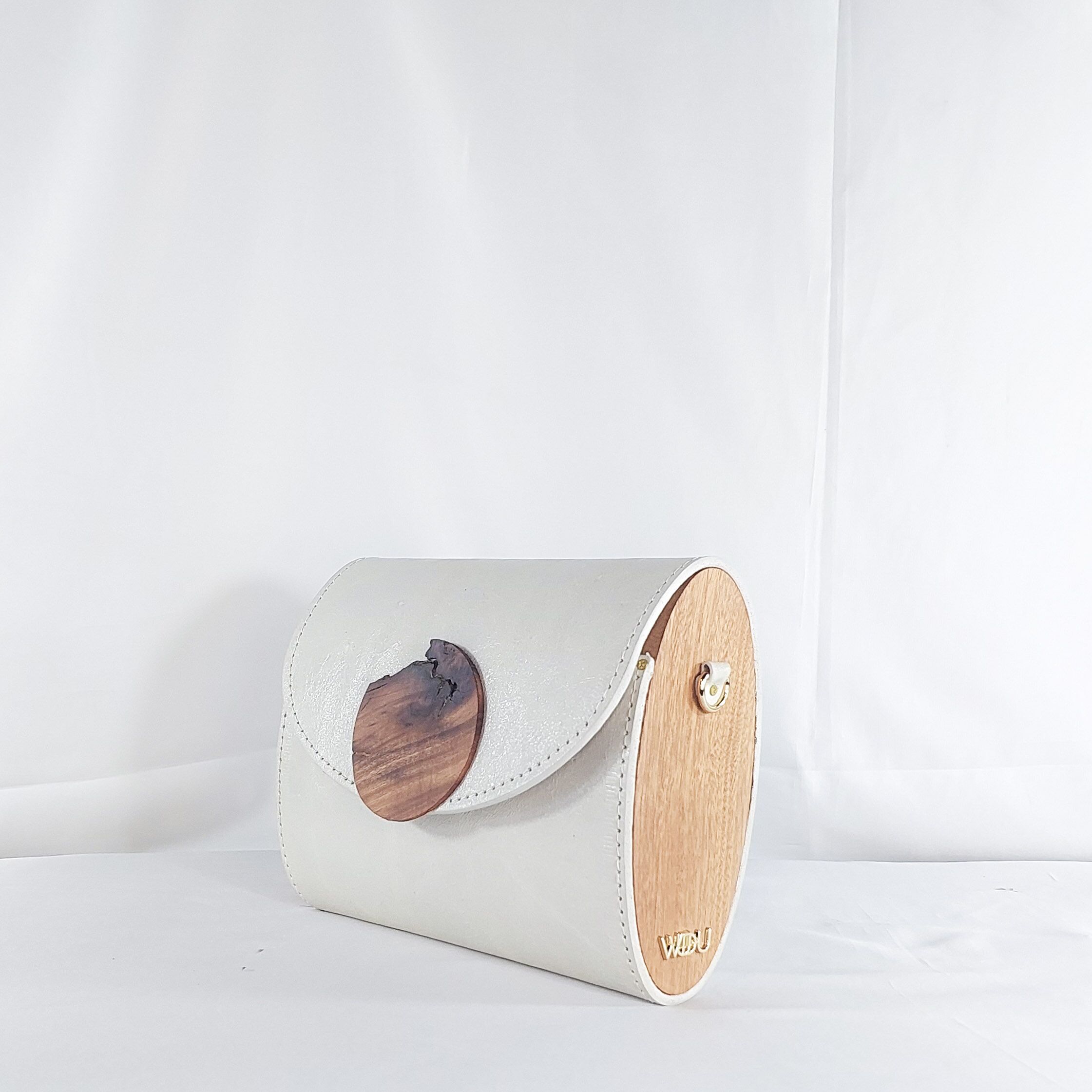KLENAM CLUTCH IN IVORY - Image 2